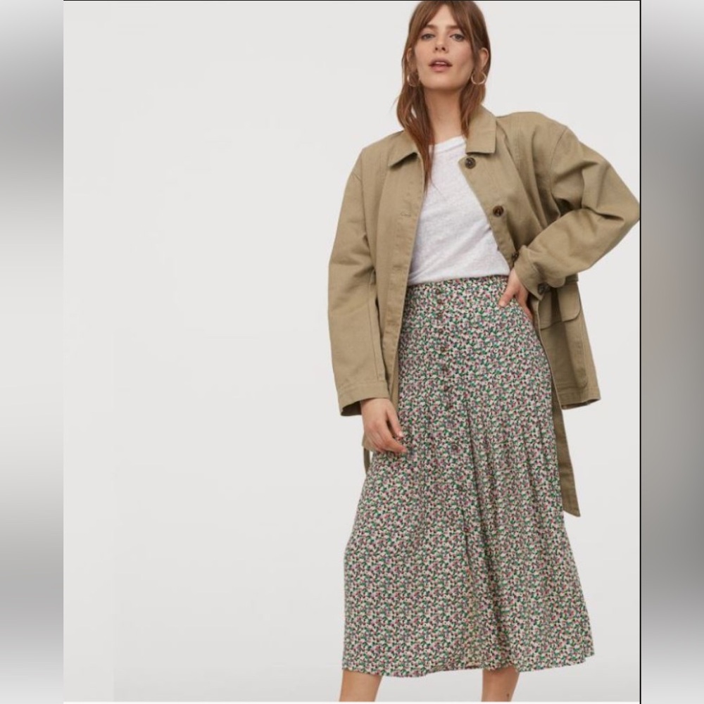 H&M SKIRT DITSY MULTI FLORAL MIDI PLEATED FRONT BUTTONS - COLORFUL FLOWER PRINT